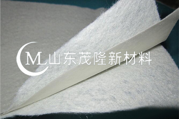 复合土工膜