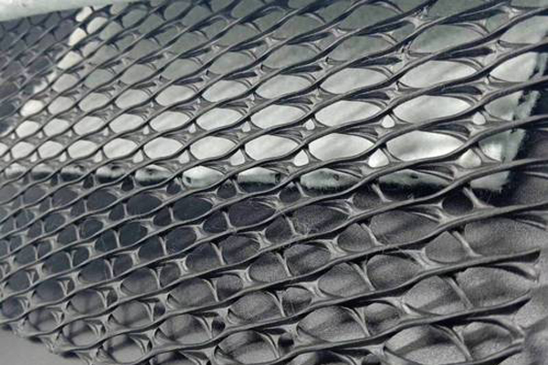 解析三维复合排水网每卷多少米