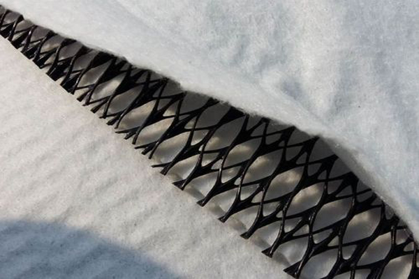 如何选择适合三维复合排水网的土工布规格 第2张