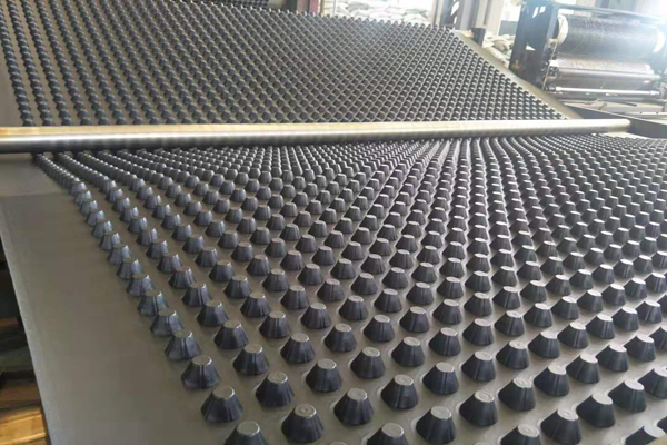 揭秘复合排水板的制作原理 第1张