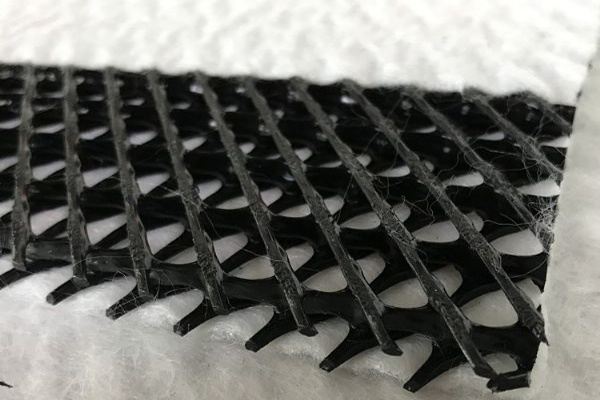 使用三维复合土工排水网提升路基排水效率与稳定性  第3张