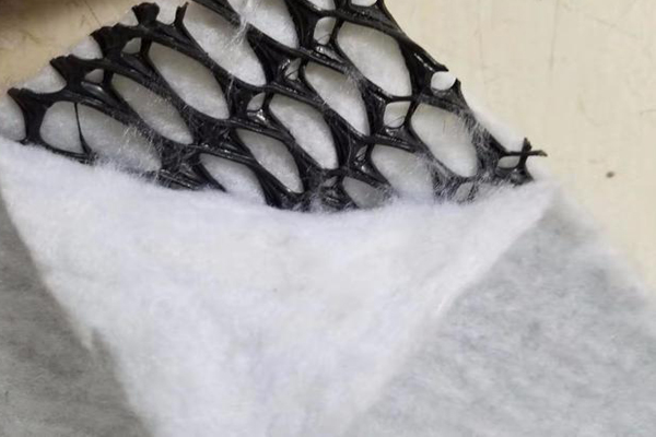 三维复合排水网会有损耗吗