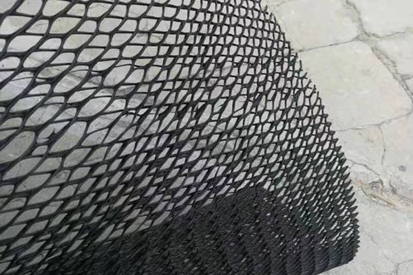 三维复合排水网在公路路基排水中的关键作用