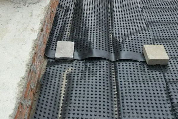 排水板在屋顶花园中的应用 第1张