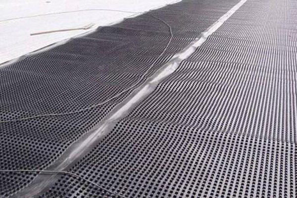 排水板在屋顶花园中的应用 第2张